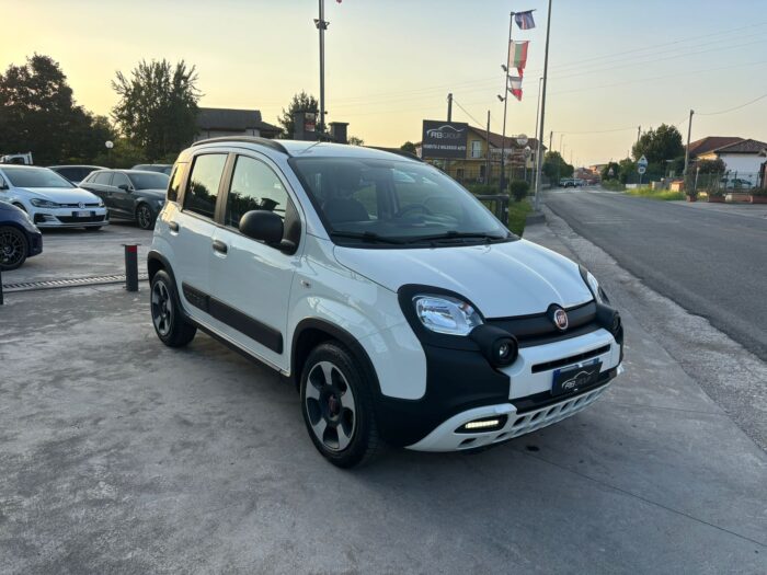 Fiat Panda 1.0 FireFly S&S Hybrid City Cross - immagine 3