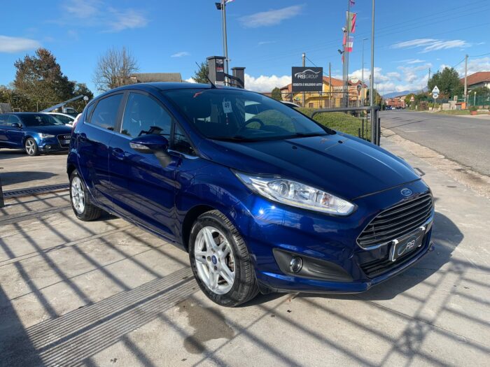 Ford Fiesta 1.0 EcoBoost 100CV 5 porte Powershift - immagine 3