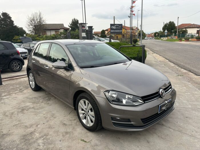 Volkswagen Golf 1.6 TDI 110 CV DSG 5p. Executive BlueMotion Technology - immagine 3