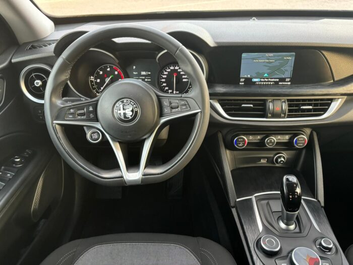 Alfa Romeo Stelvio 2.2 Turbodiesel 160 CV AT8 RWD Business - immagine 16