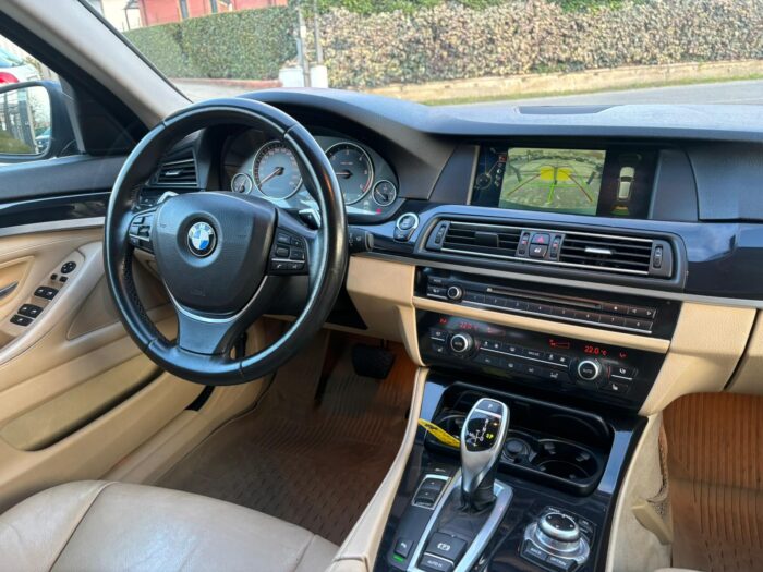 BMW 520d Touring Business auto - immagine 12