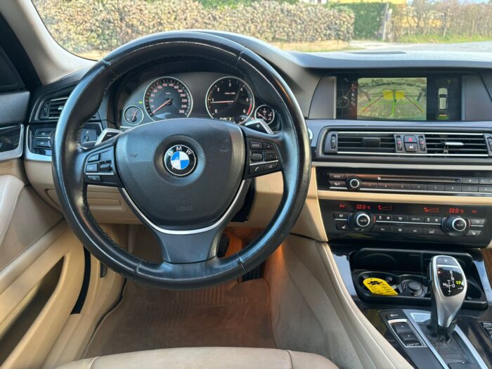 BMW 520d Touring Business auto - immagine 14