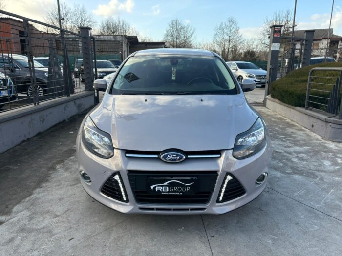 Ford Focus SW 1.6 tdci Titanium 115cv - immagine 2