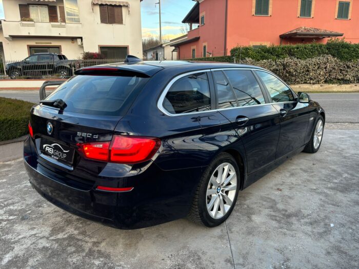 BMW 520d Touring Business auto - immagine 4