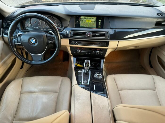 BMW 520d Touring Business auto - immagine 9